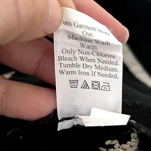 Coldwater Creek Ankle Pants Womens Size 8 Black‎ Zebra Embroidered Side Zip - Picture 9 of 11